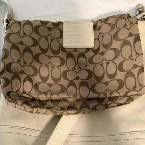 Vintage Coach Cream Leather Legacy Hobo Bag - Picture 6 of 10